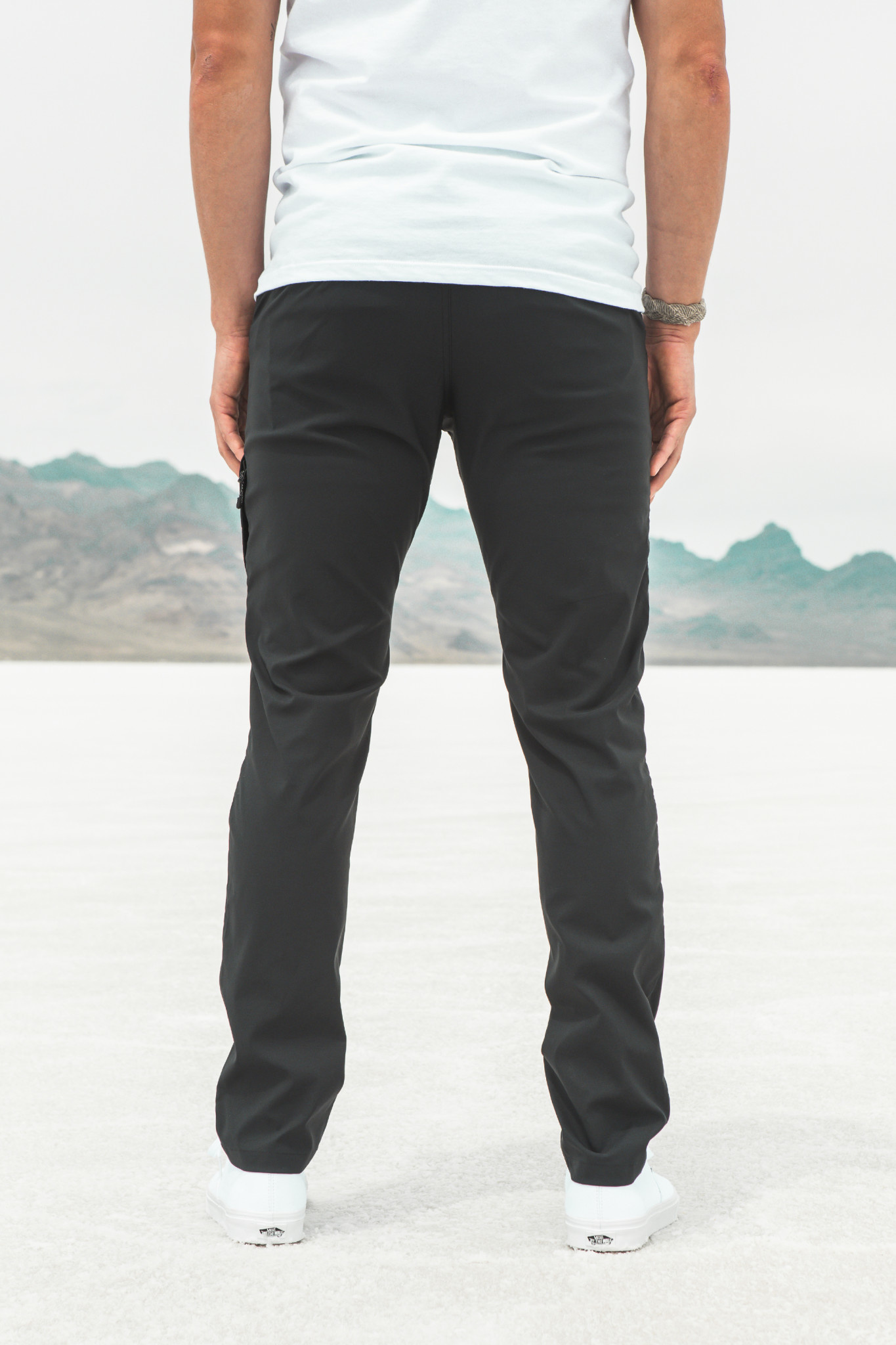 686 686 M's Everywhere Featherlight Chino Pant