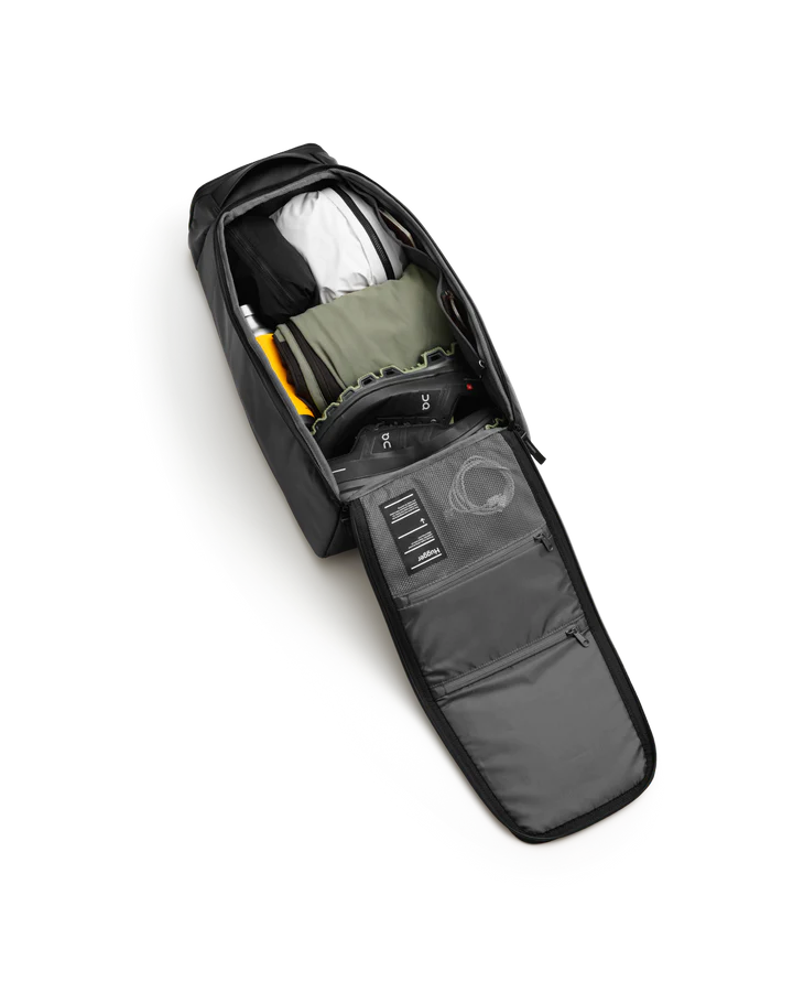 D_b_ D_b_ Hugger Backpack 30L