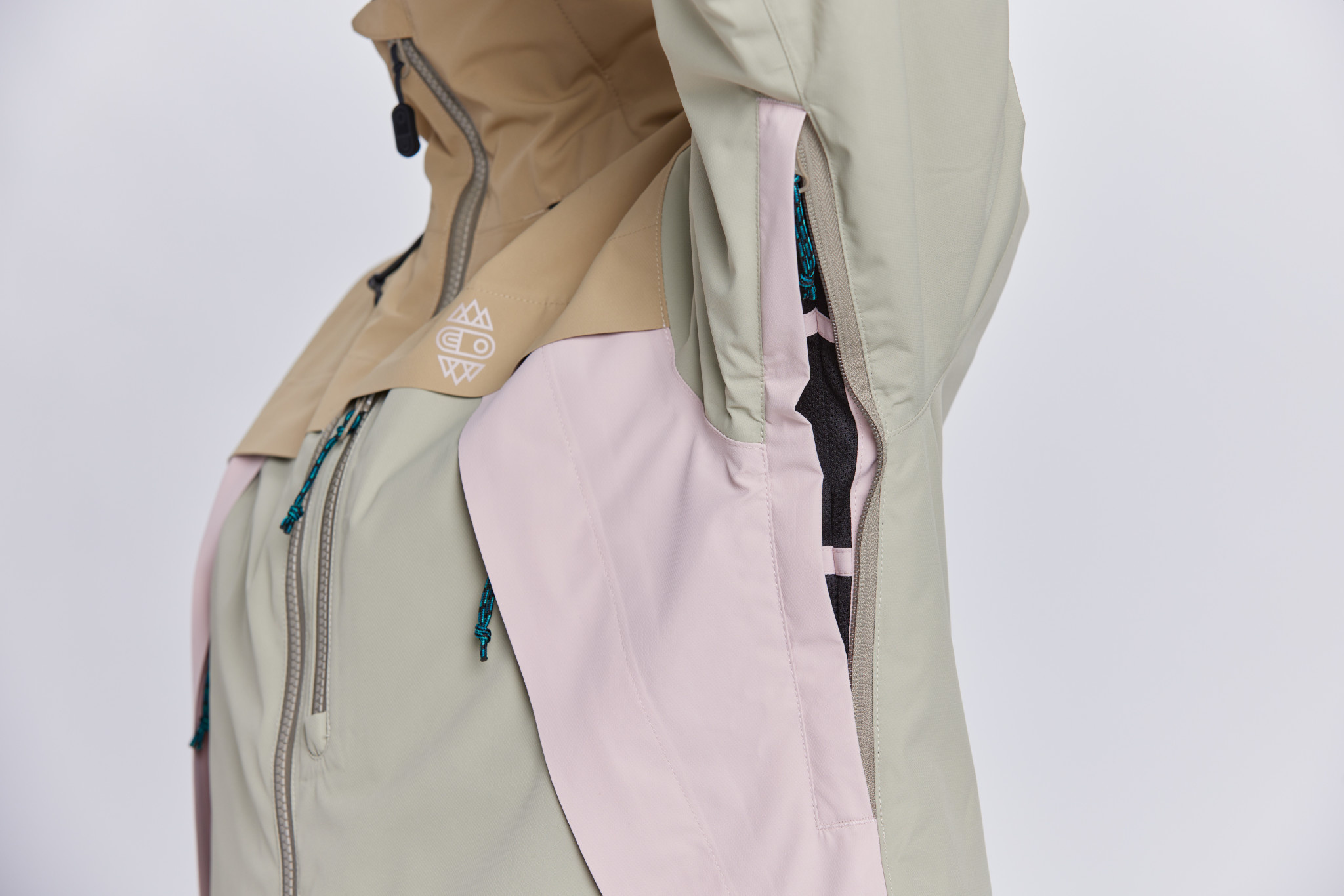 Airblaster Airblaster Women's Sassy Beast Jacket (24/25)