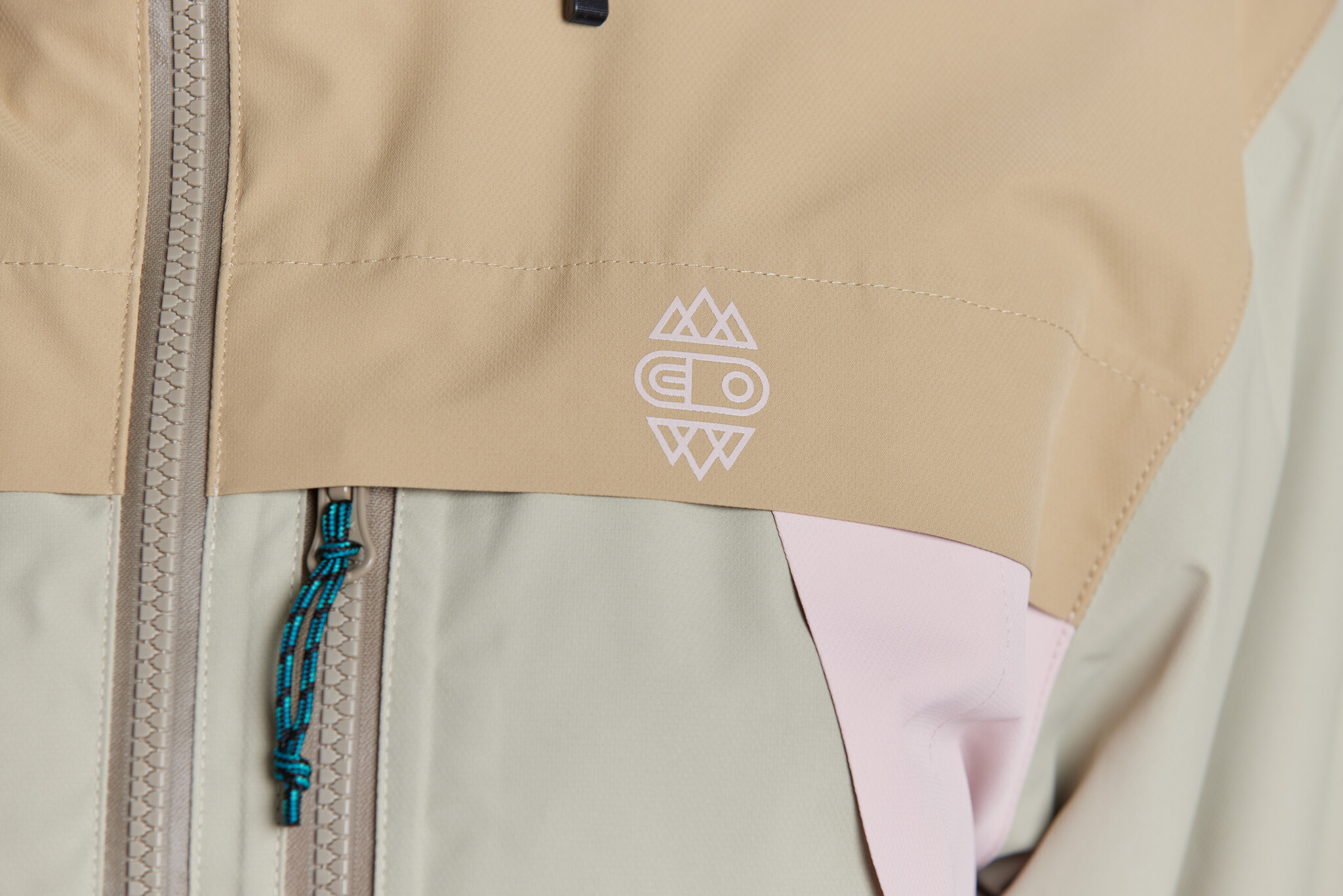 Airblaster Airblaster Women's Sassy Beast Jacket (24/25)