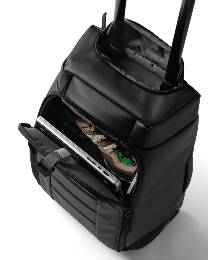 D_b_ D_b_ Hugger Roller Bag Carry-on 40L