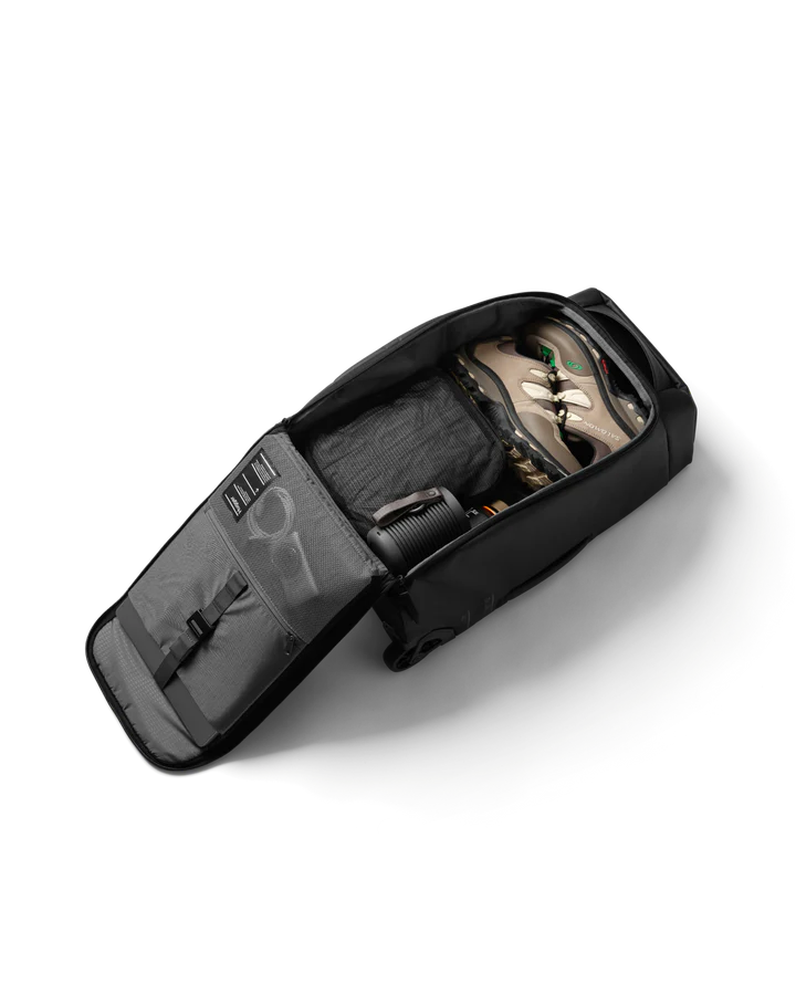 D_b_ D_b_ Hugger Roller Bag Carry-on 40L