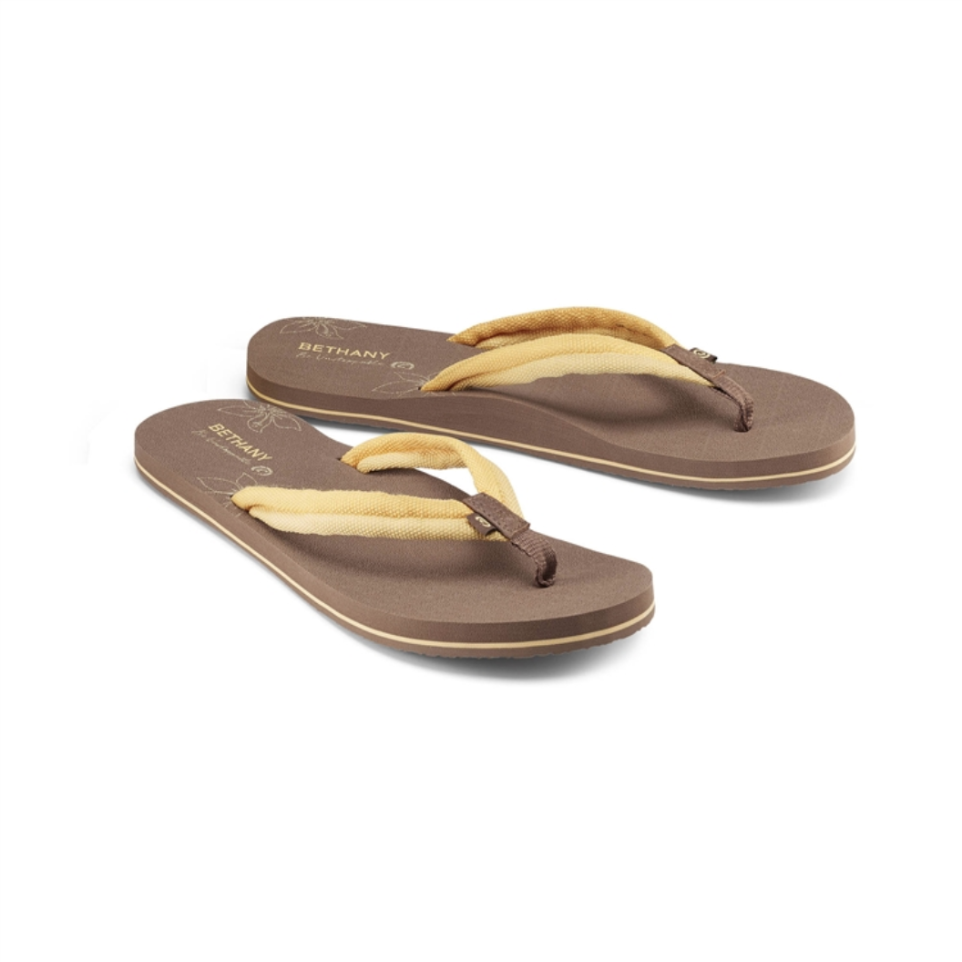 Cobian Cobian Women's Bethany Honua Sandal