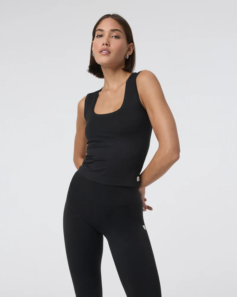 Vuori Vuori Women's Essential Scoop Tank