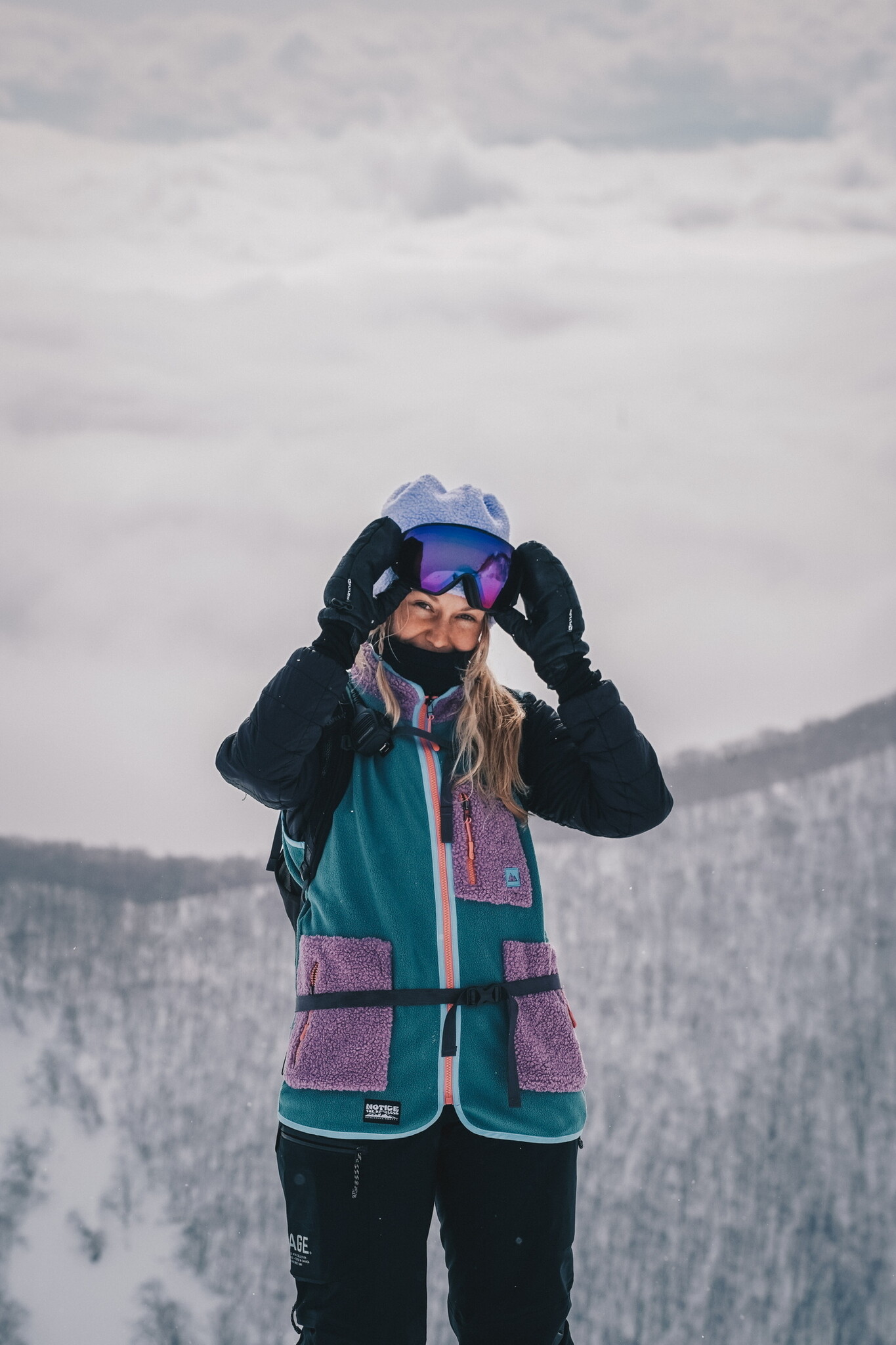 Notice The Reckless. Notice the Reckless Women's Cascade Sleeveless Vest