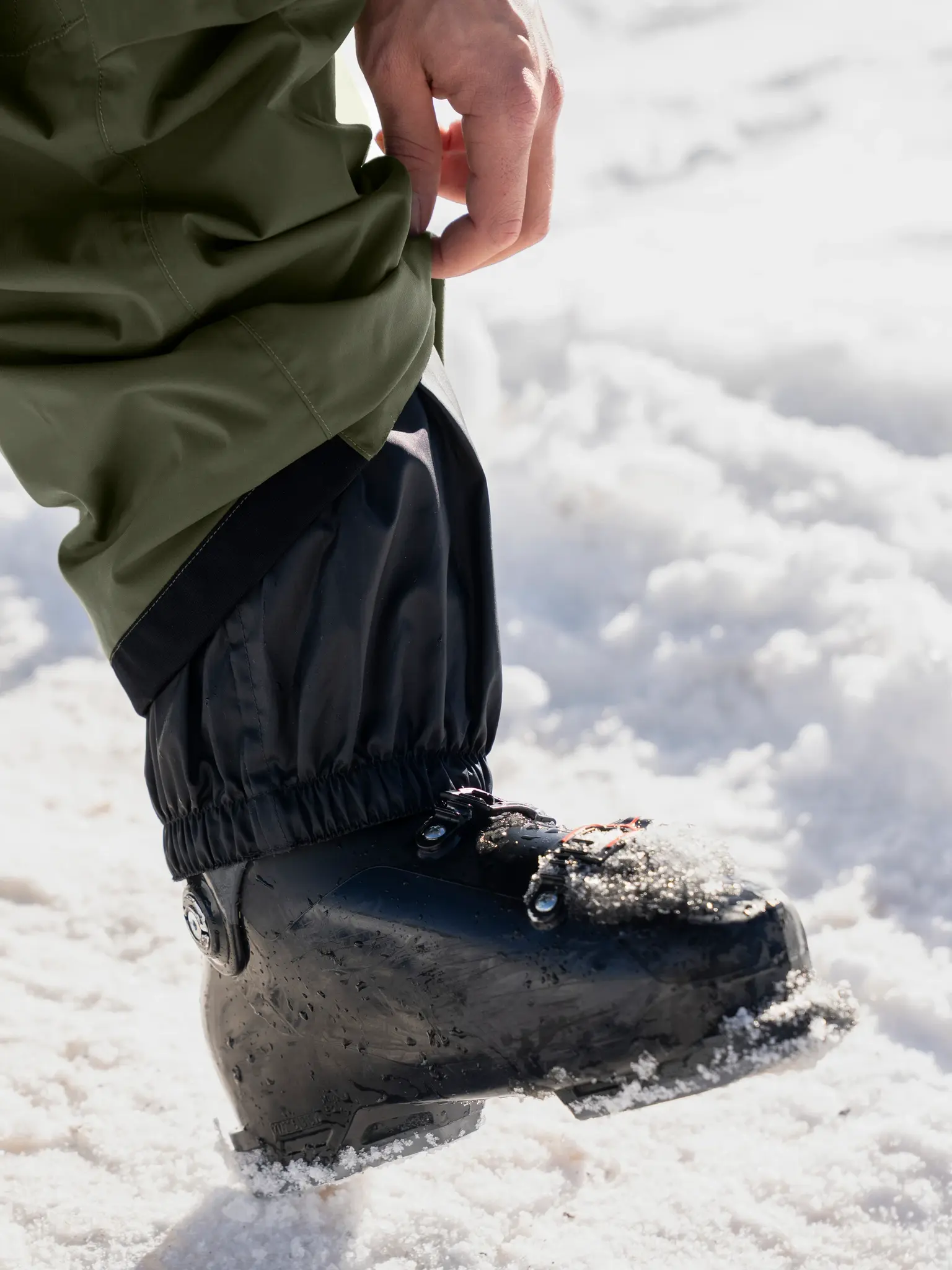 Armada Armada Men's Sumpter 2L Bib