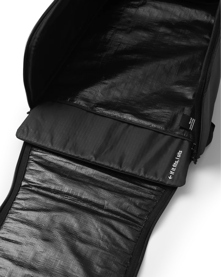 D_b_ D_b_ Hugger Bootpack 45L