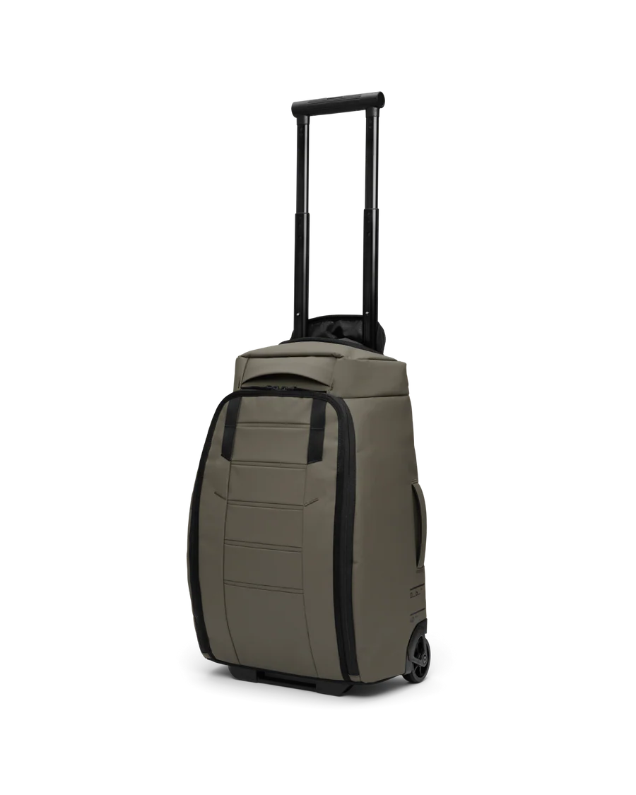D_b_ D_b_ Hugger Roller Bag Carry-on 40L
