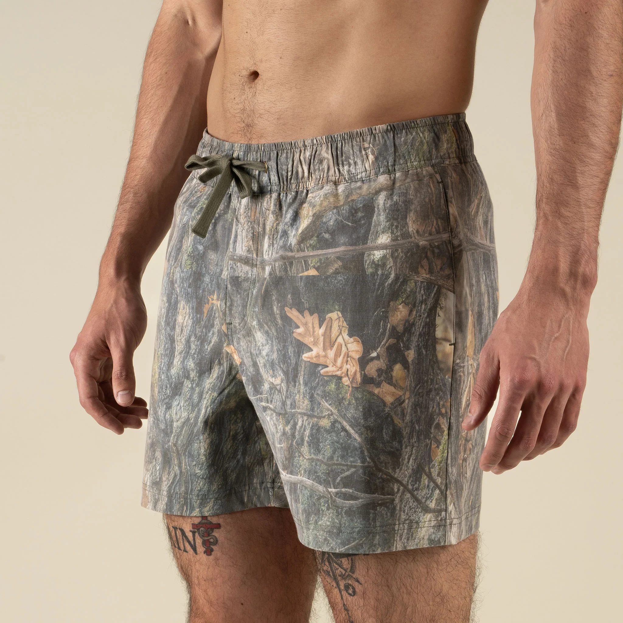 Sendero Provisions Co. Sendero Men's The Barton Elastic Boardshort