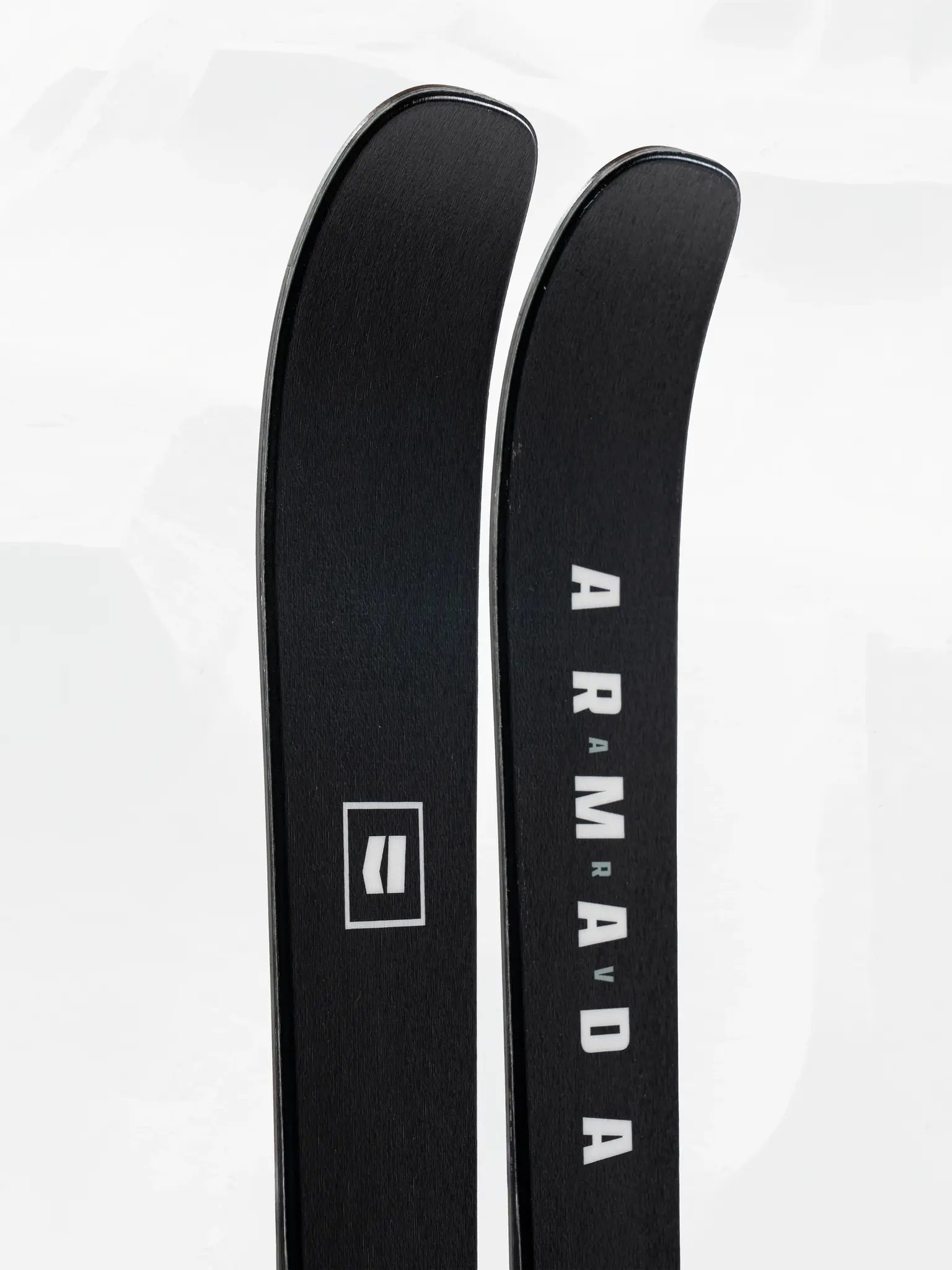 Armada Armada Men's ARV 88 Black Edition Skis