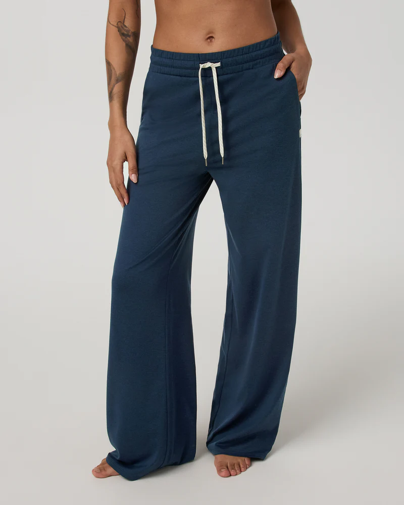 Vuori Vuori Women's Halo Essential Wideleg Pant
