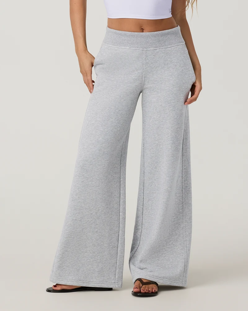 Vuori Vuori Women's Sedona Midrise Wideleg Sweatpant