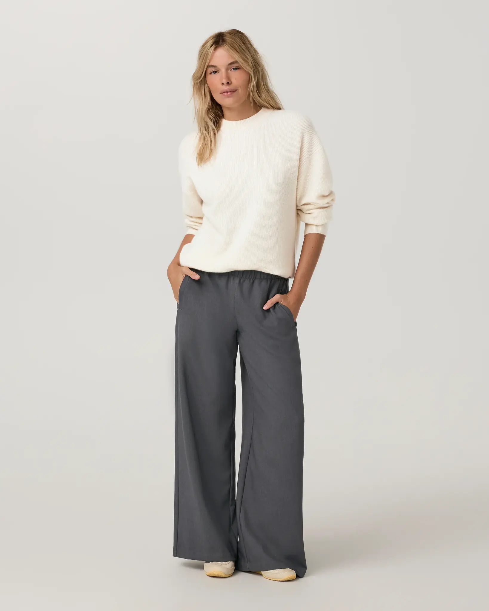 Vuori Vuori Women's Sander Elastic Waist Trouser