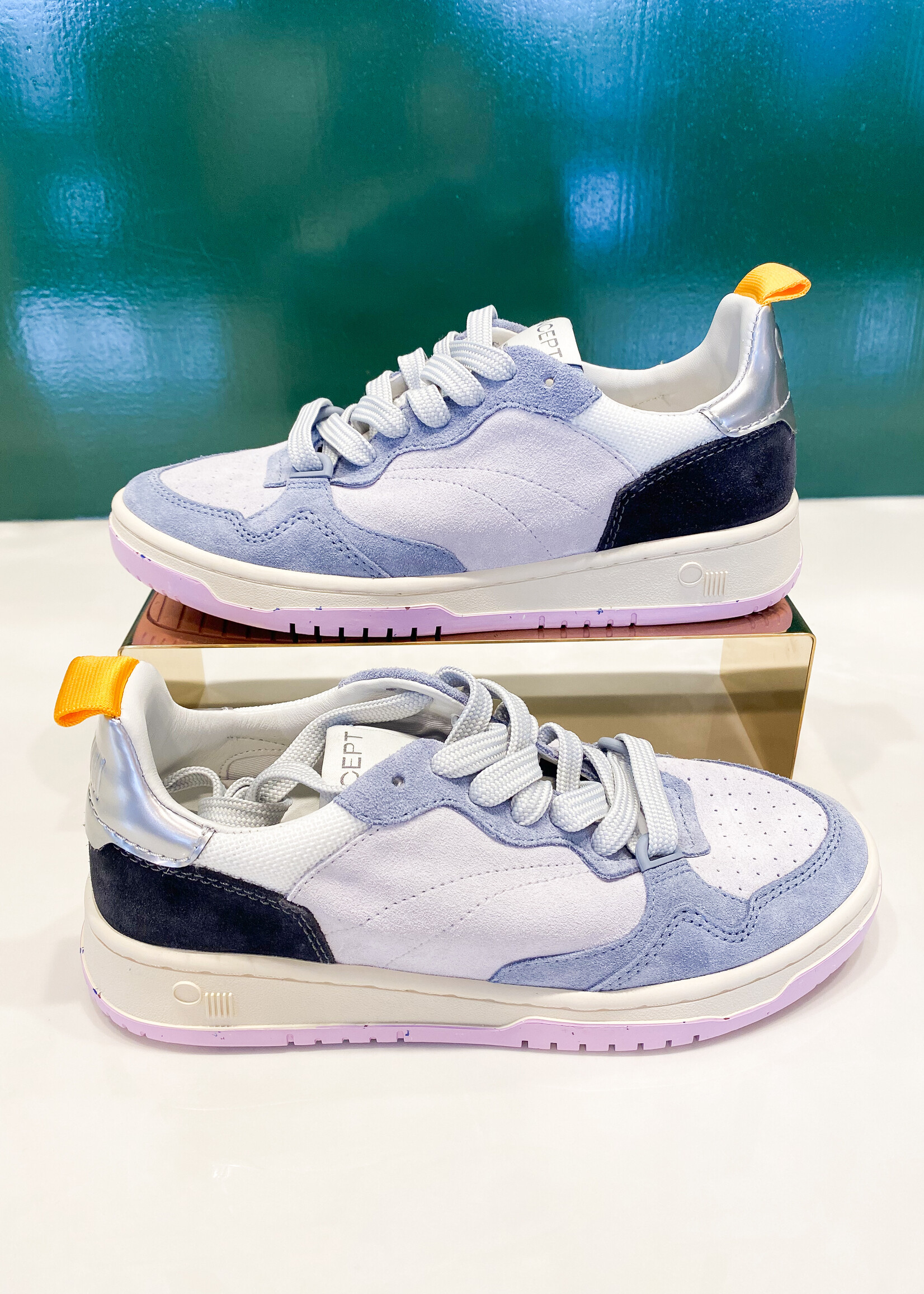 Oncept Phoenix Sneaker