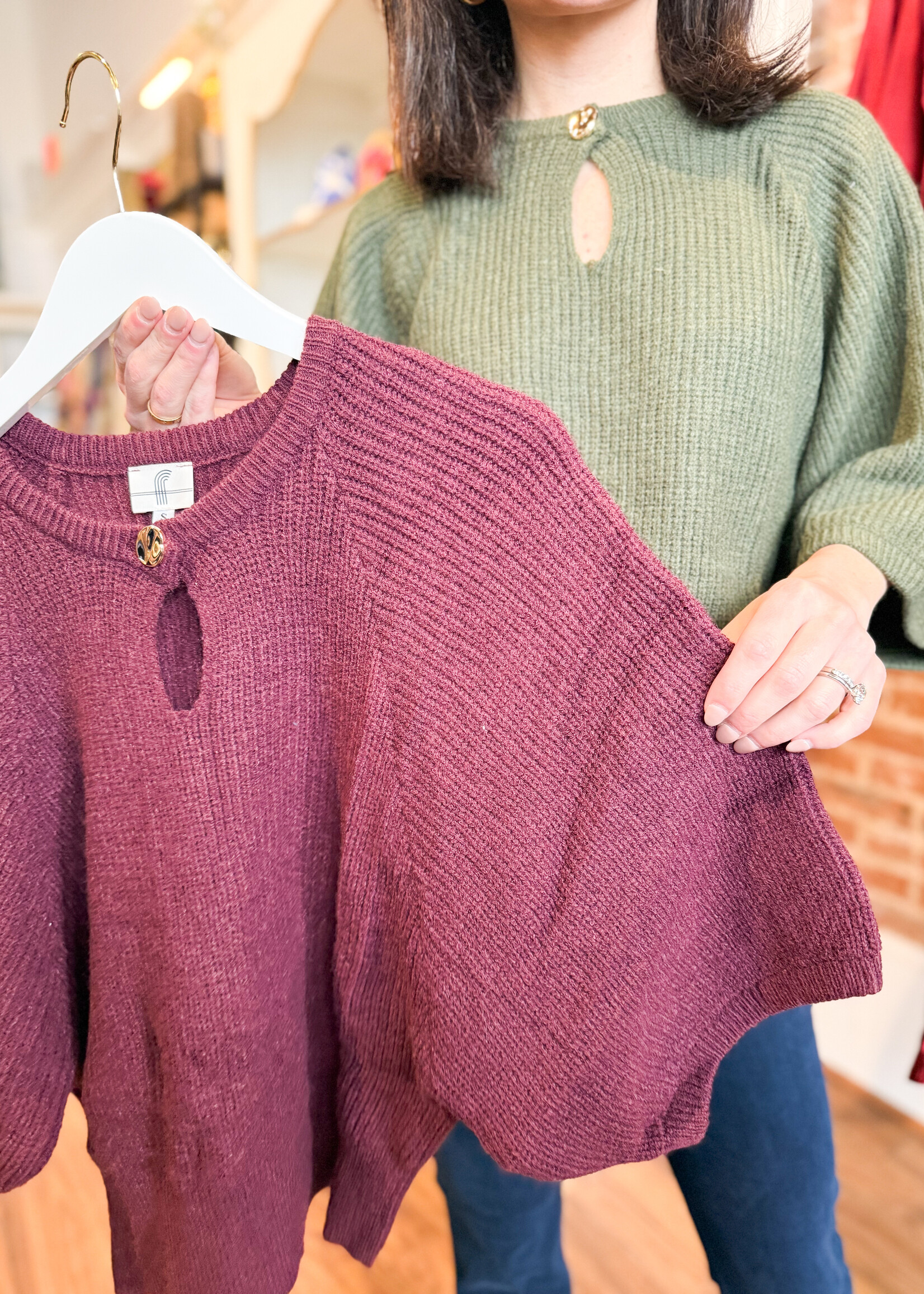 The Fashion Cropped Sweater W/Gold Detail