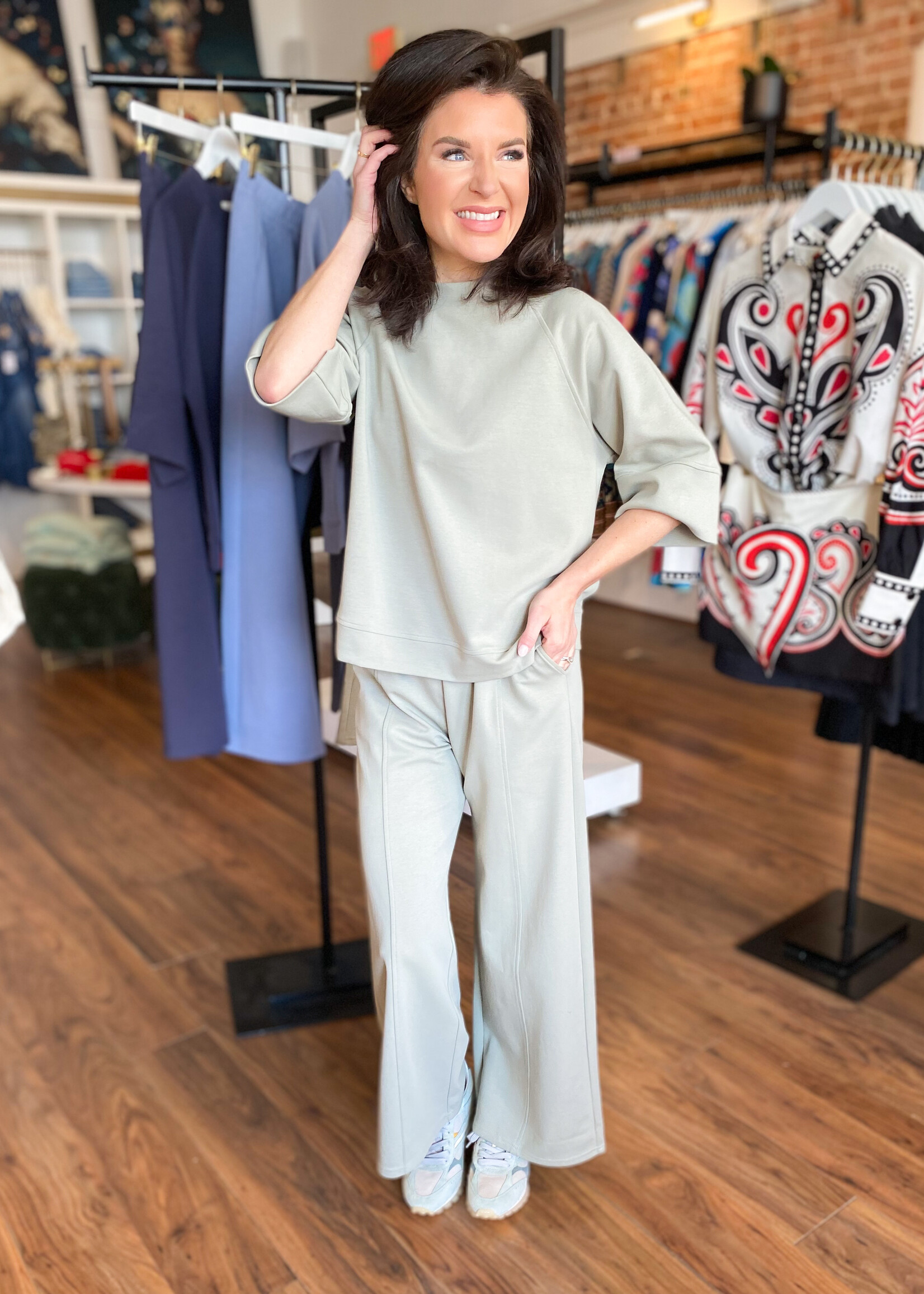 The Fashion S/S Scuba Top W/Banded Sleeve