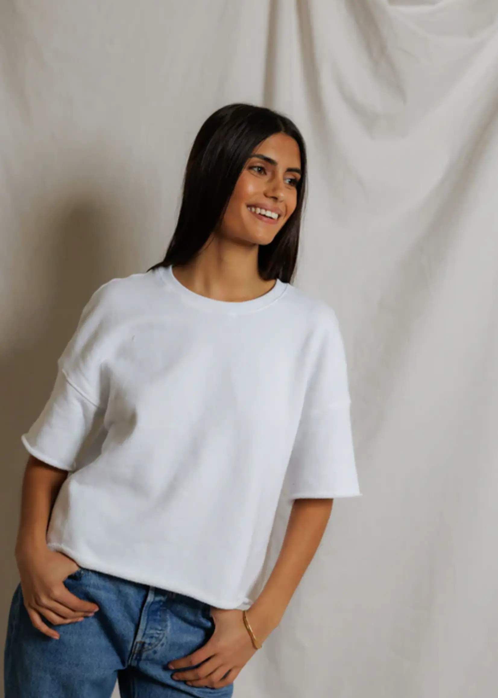 Perfect White Tee Ezra Sweatshirt