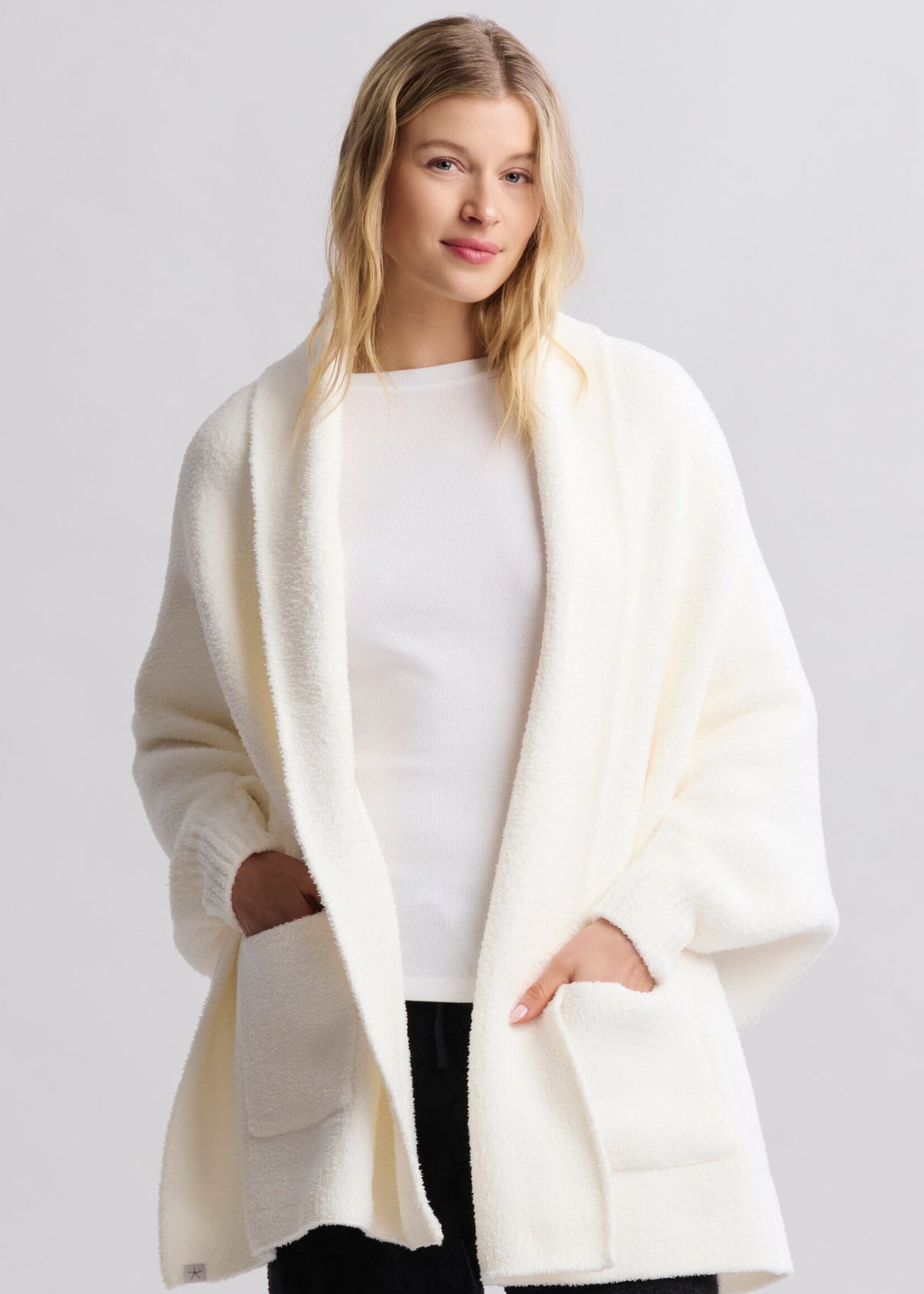 Barefoot Dreams Barefoot Dreams Cozychic Blanket Wrap