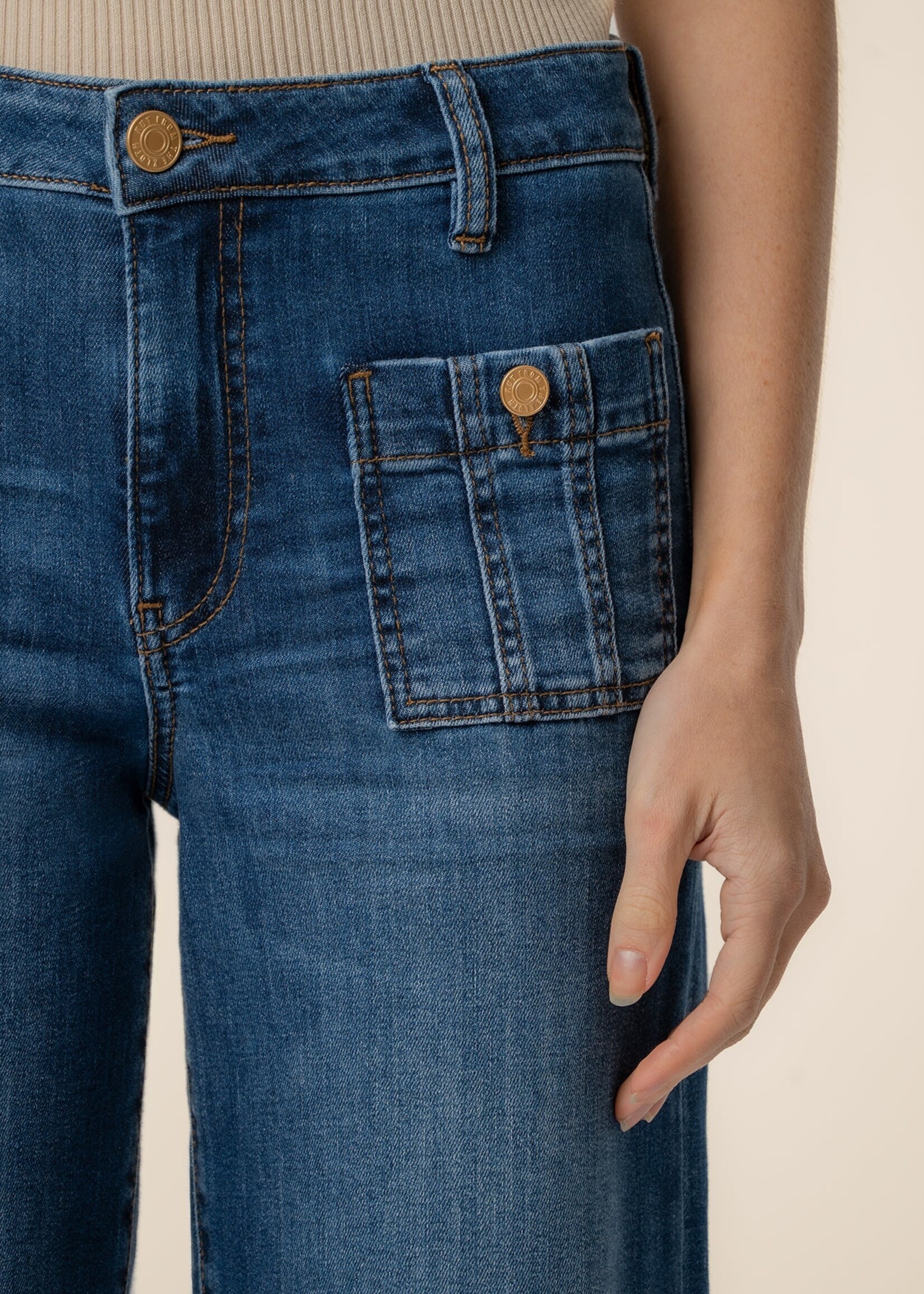 KUT Denim Meg High Rise Wide Leg W/Patch Pockets