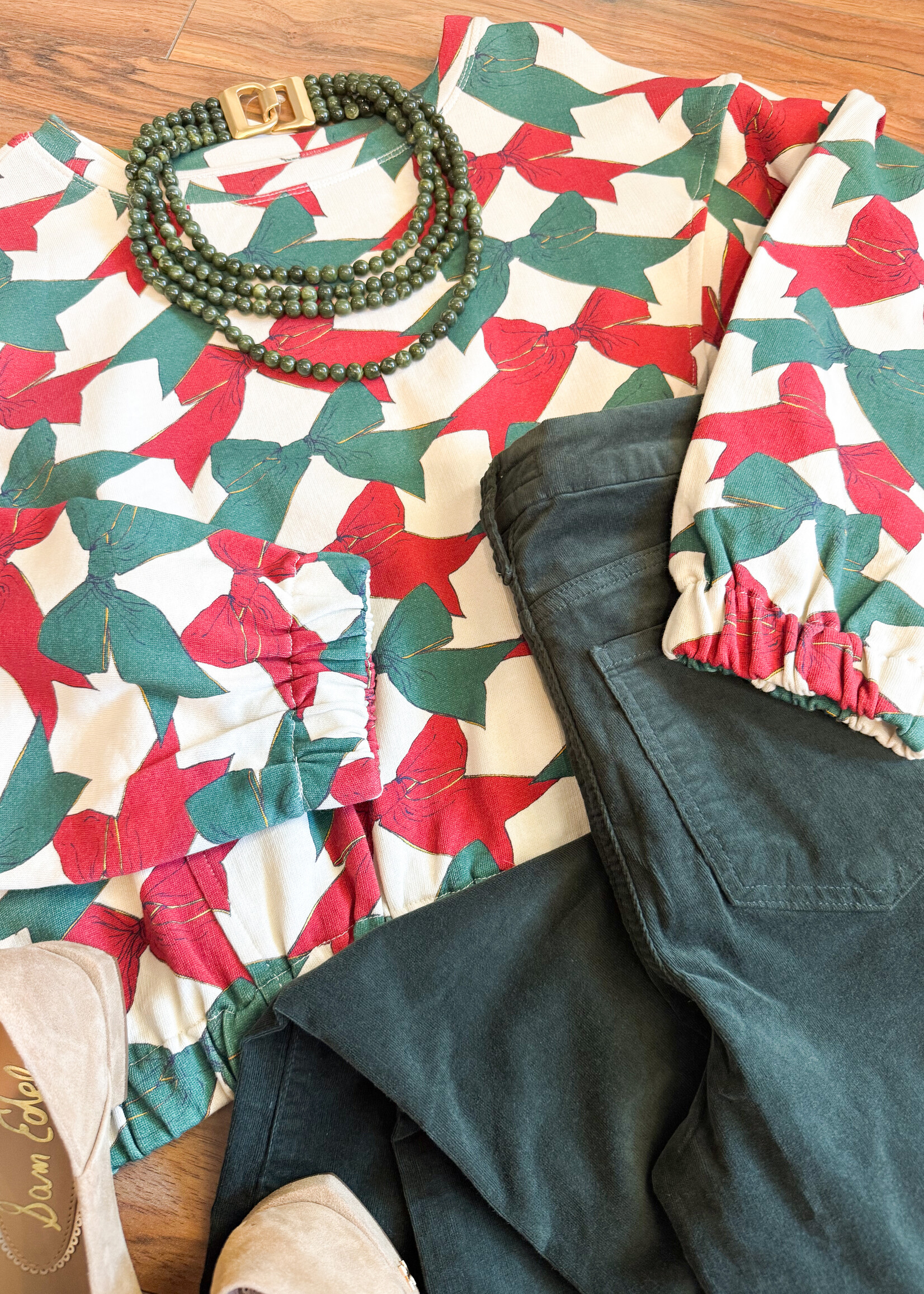 Ivy Jane Long Sleeve Bow Pattern Top