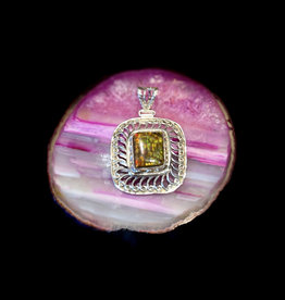 Jewelry - Ammolite Pendent .925