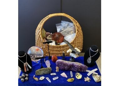 Crystals, Stones and Raw Materials