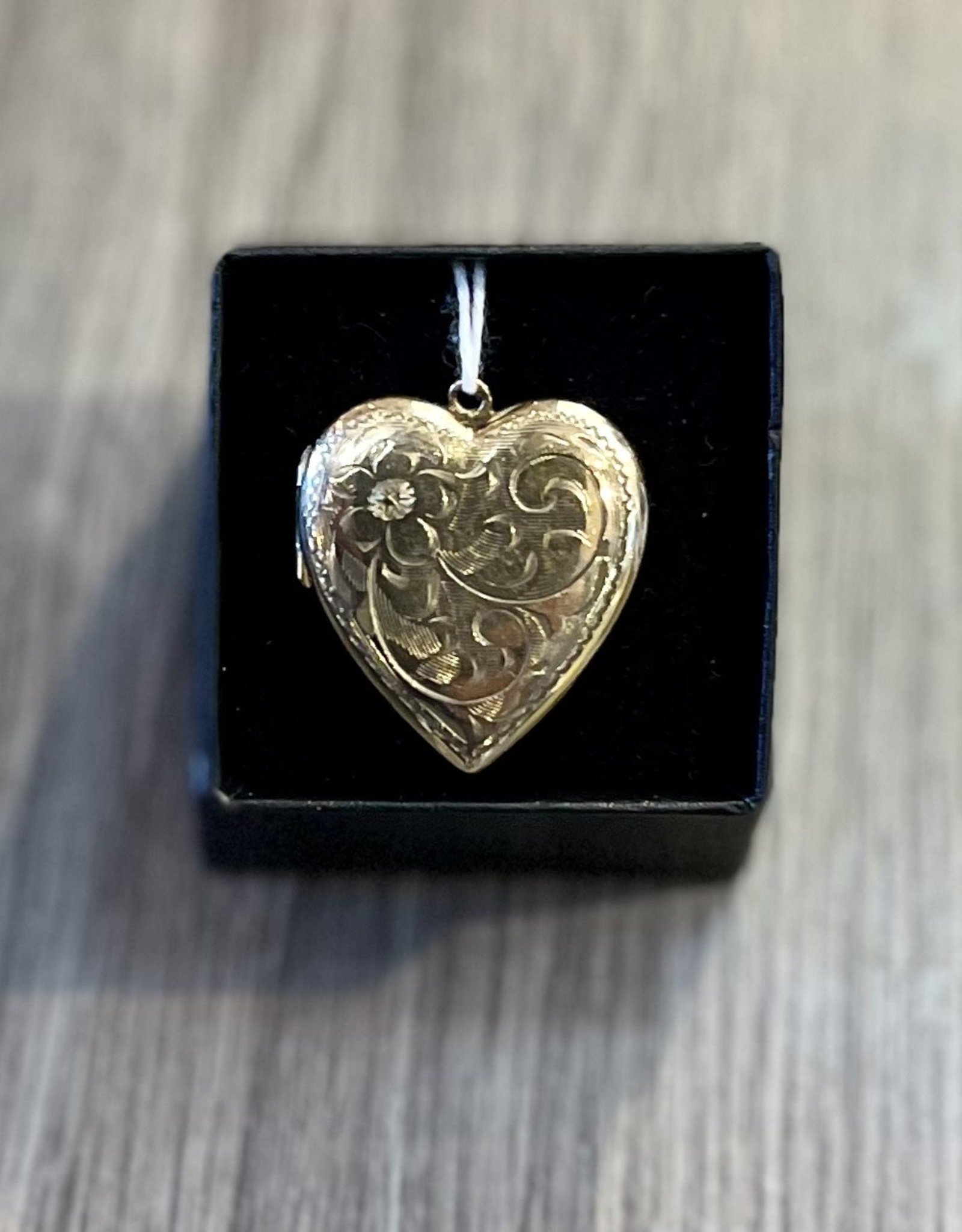 Jewelry - Vintage 10ct Gold Heart Locket