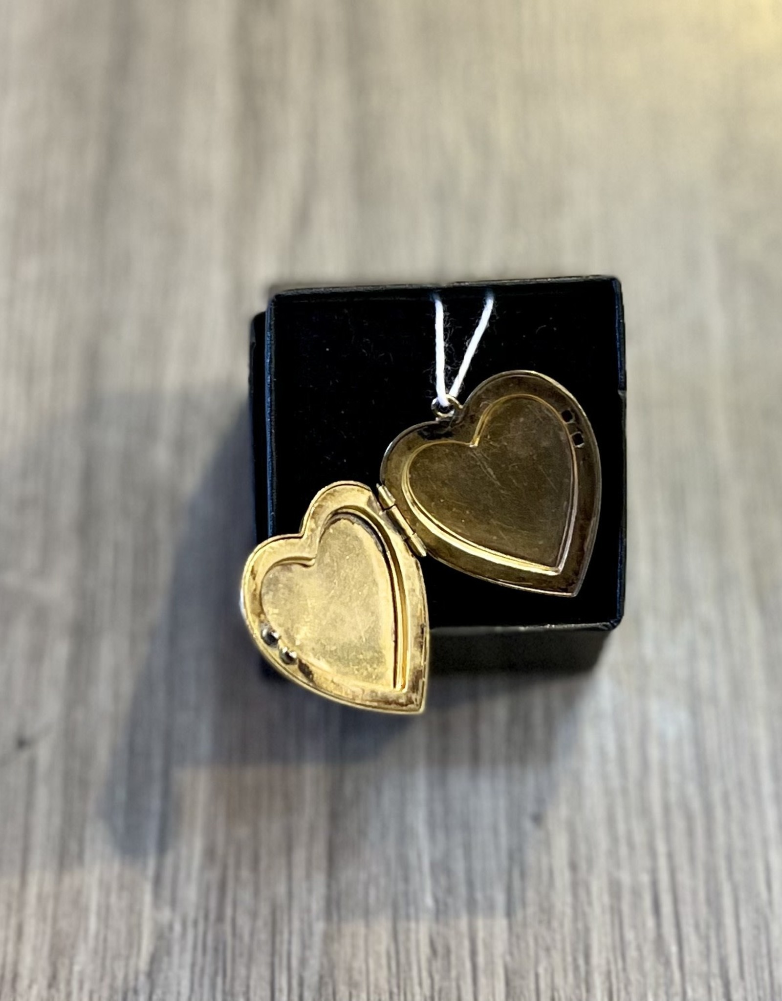 Jewelry - Vintage 10ct Gold Heart Locket