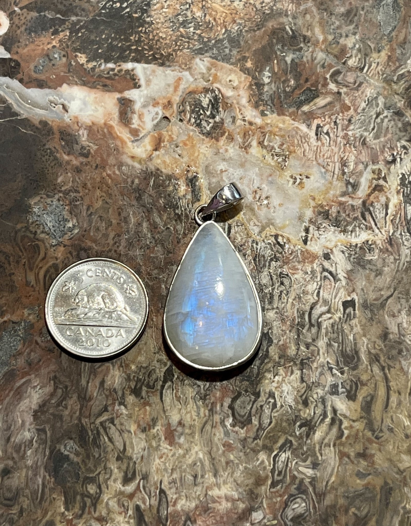 Jewelry - Moon Stone Pendant .925