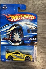 Toys Hot Wheels - 2006 First Edition 19/38 Nissan Z - Yellow