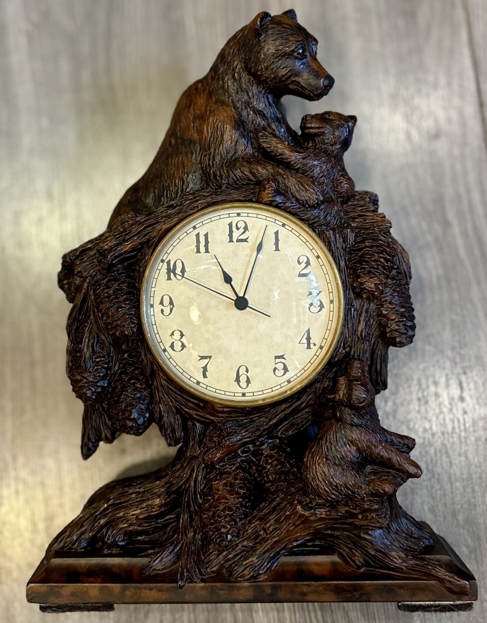 Purple Pigeon Treasures OK Casting Company 2002 Bear & Cub Mantle Burlwood - Look Clock