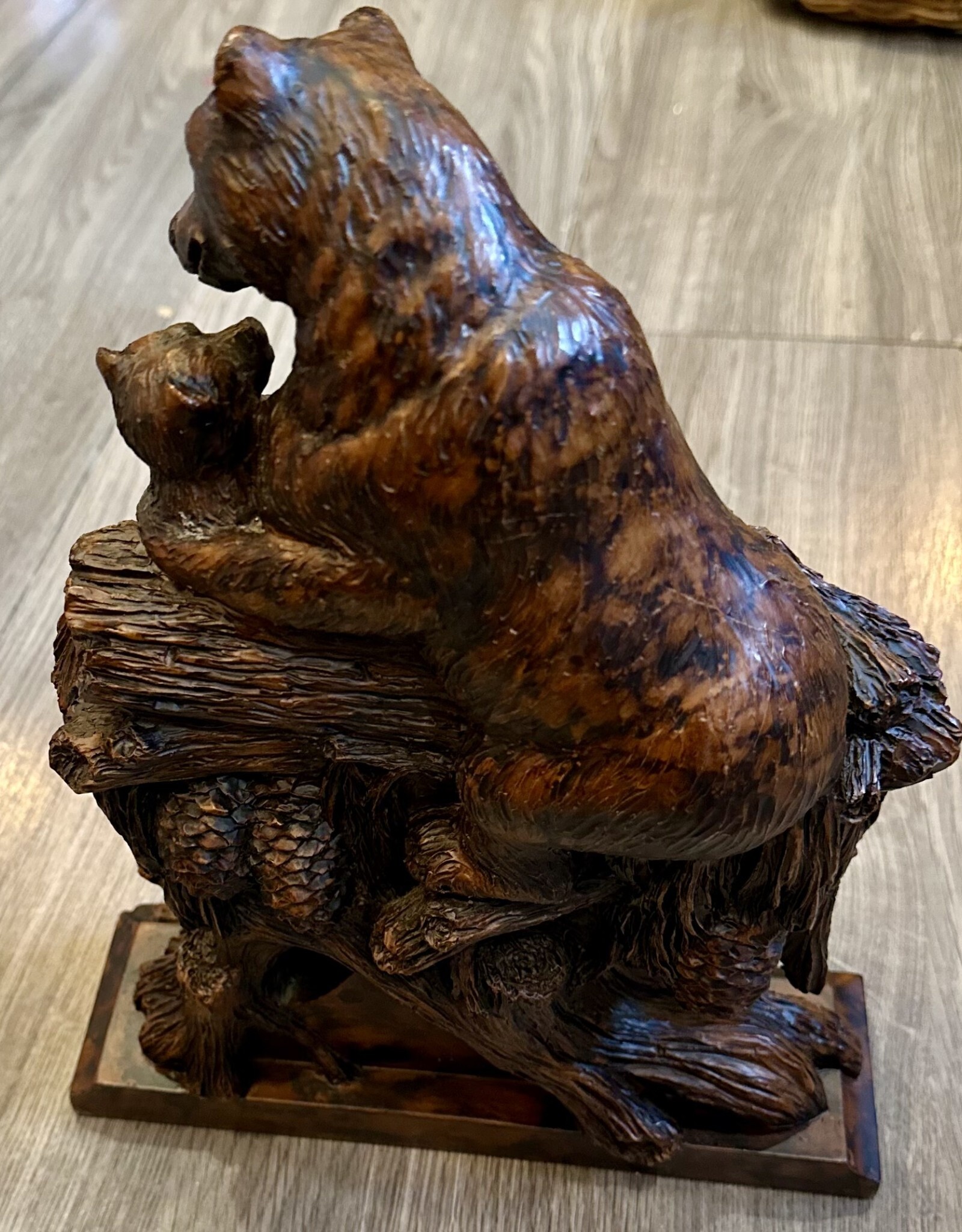 Purple Pigeon Treasures OK Casting Company 2002 Bear & Cub Mantle Burlwood - Look Clock