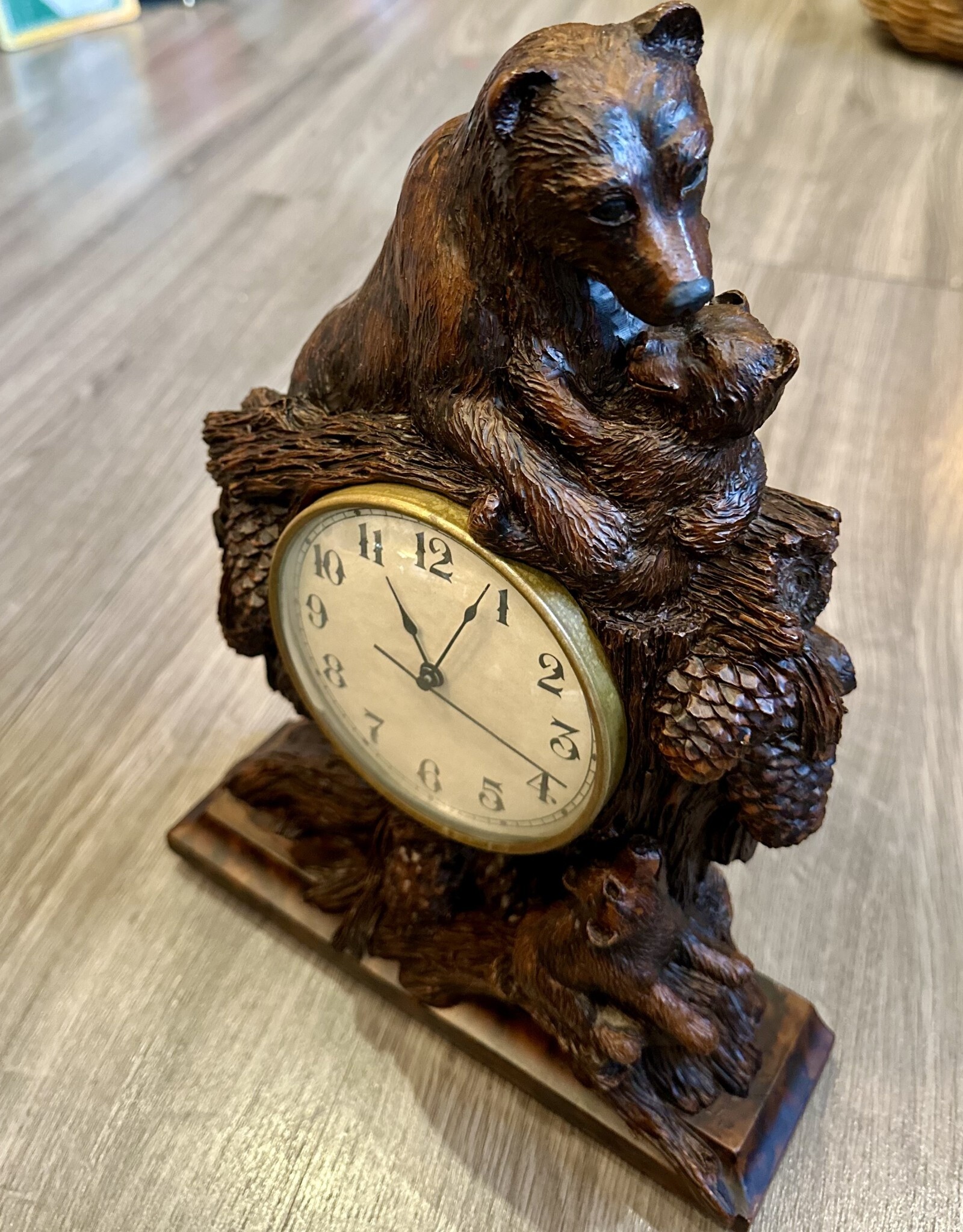Purple Pigeon Treasures OK Casting Company 2002 Bear & Cub Mantle Burlwood - Look Clock
