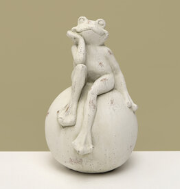 Meravic 7.5" Frog Thinking on Ball Concrete