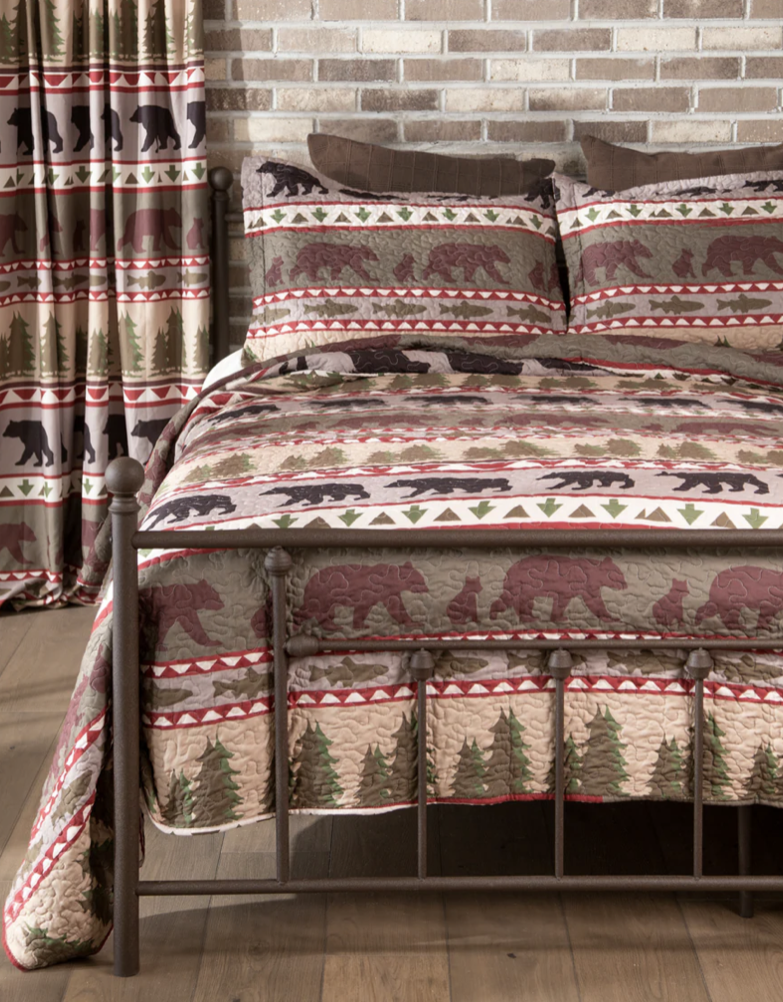 Carstens Bear Stripe Quilt Bed Set - Queen