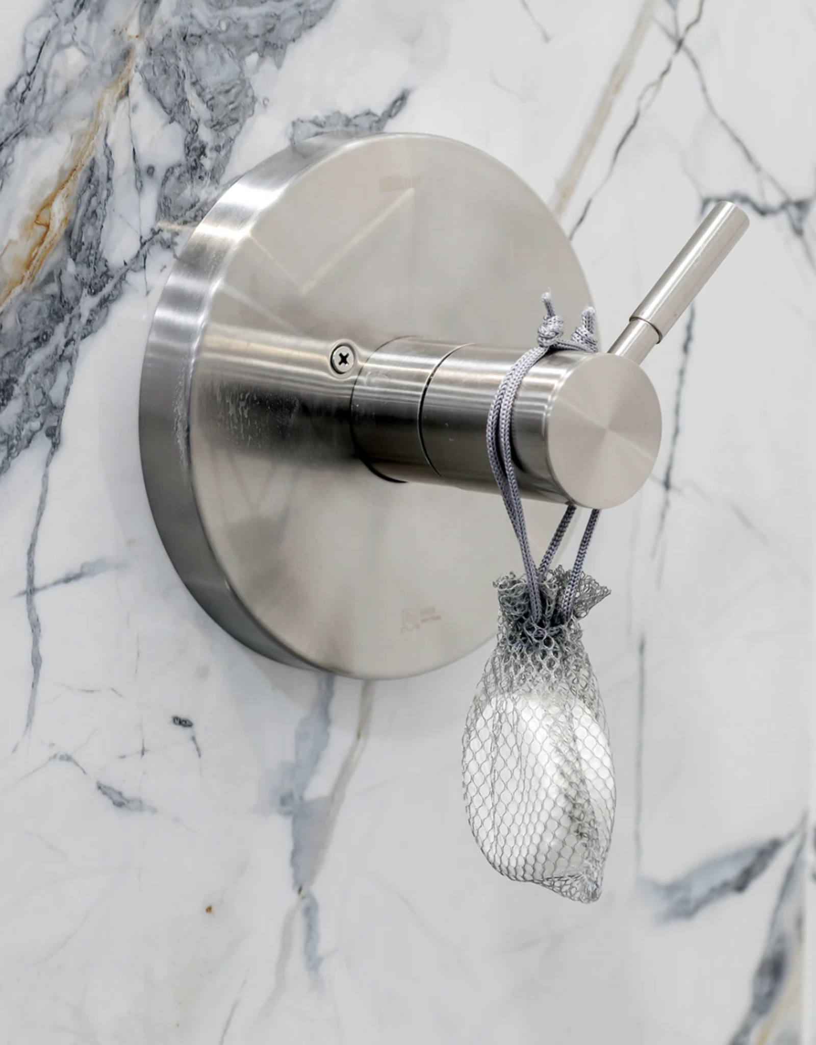 Cait & Co Sea Salt + Grapefruit Aromatherapy Shower Steamer