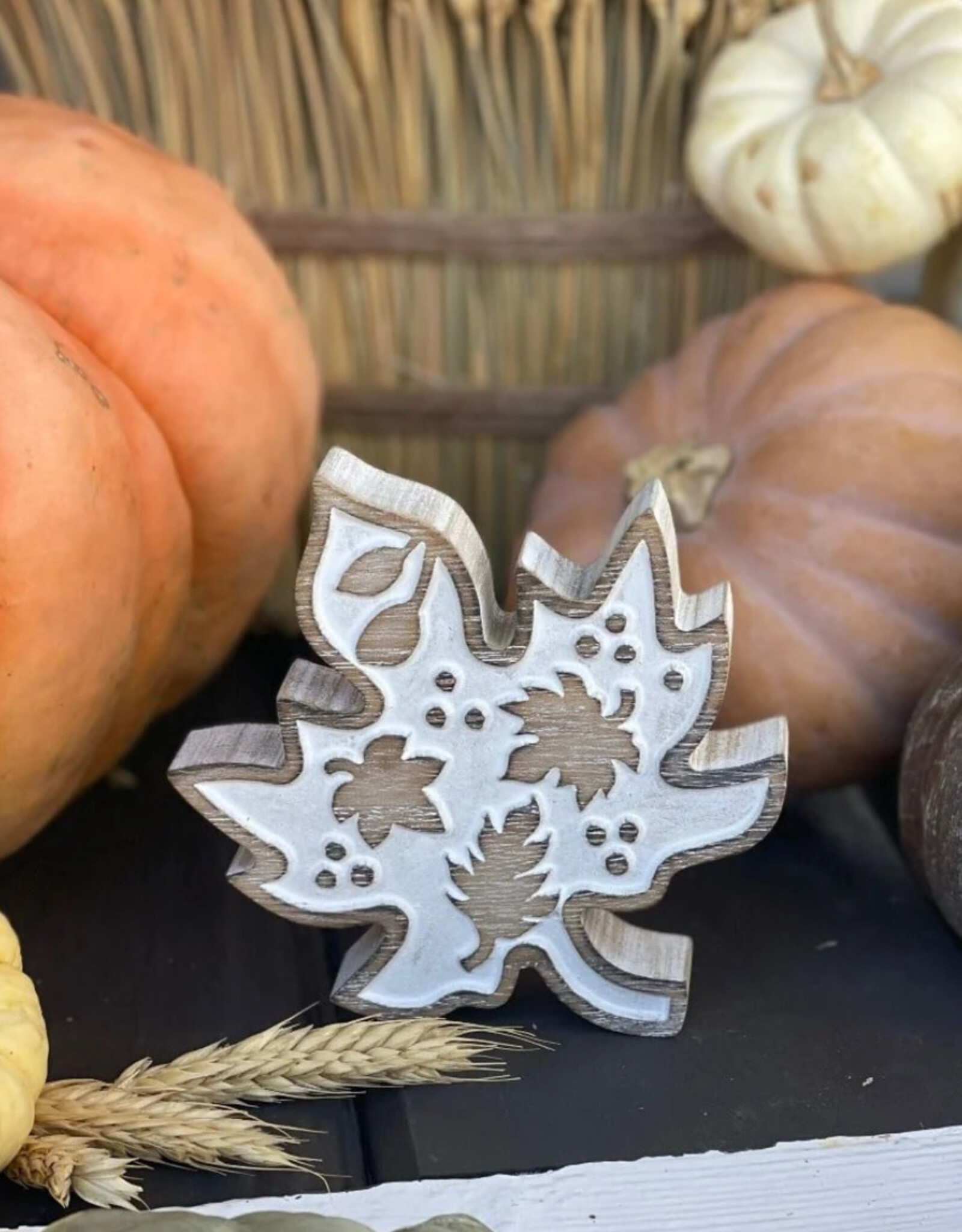 Collins Painting & Design Pattern Carved Simple Leaf