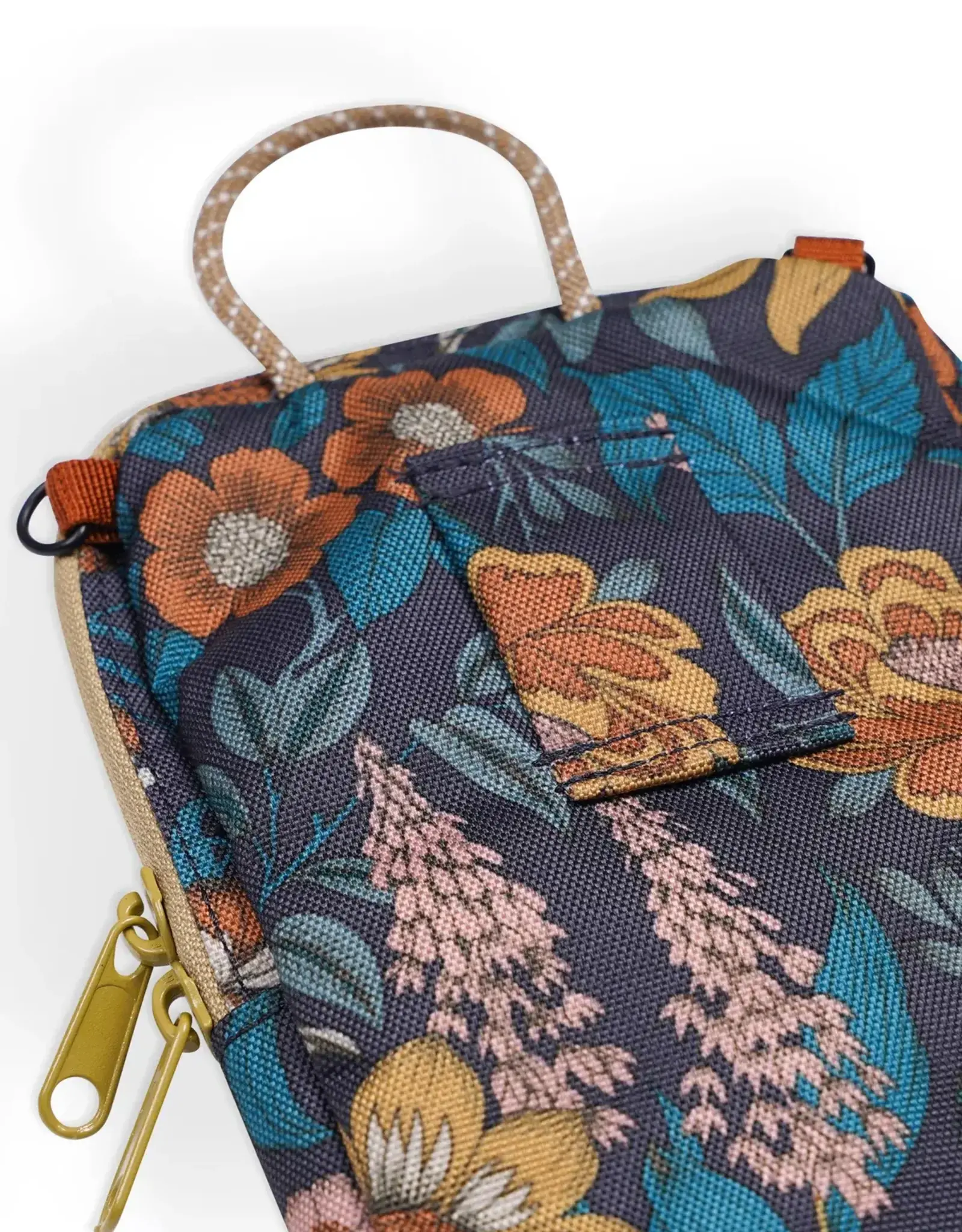 Kavu Essential Case Bag - Night Fields
