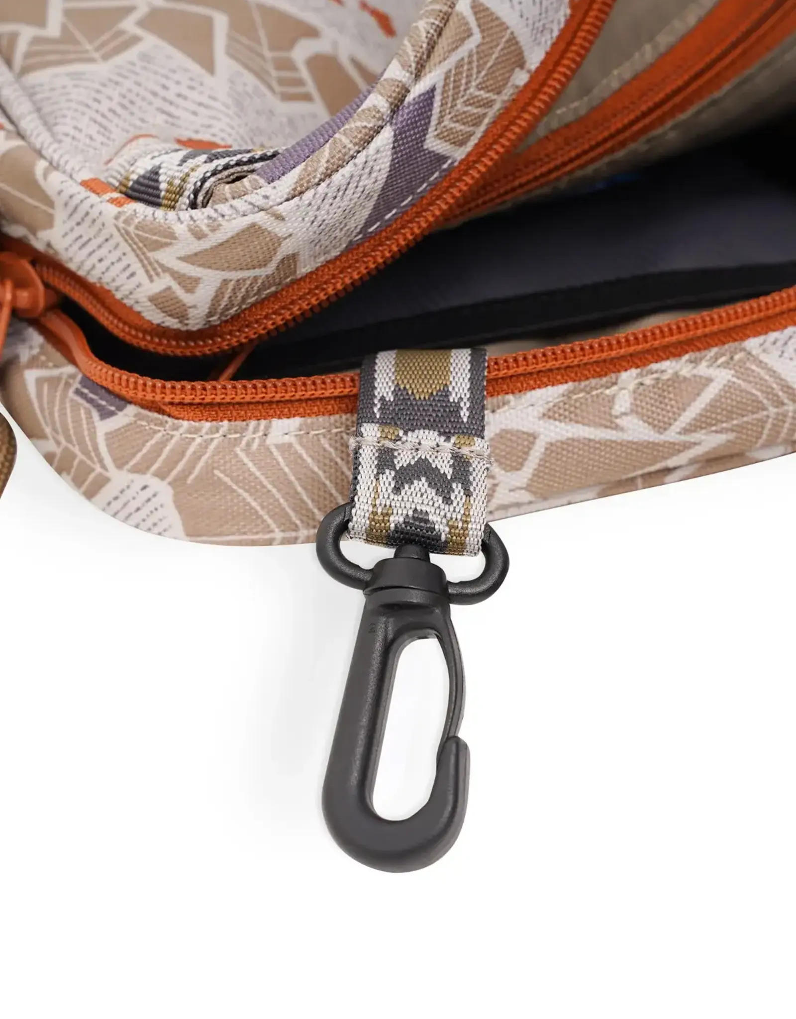 Kavu Globetrot Bag - Sasquatch Sighting