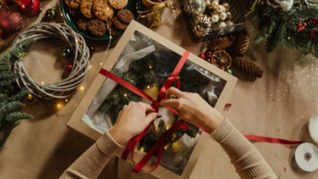NOTRE GUIDE DE CADEAUX DE NOËL À MOINS DE 50$