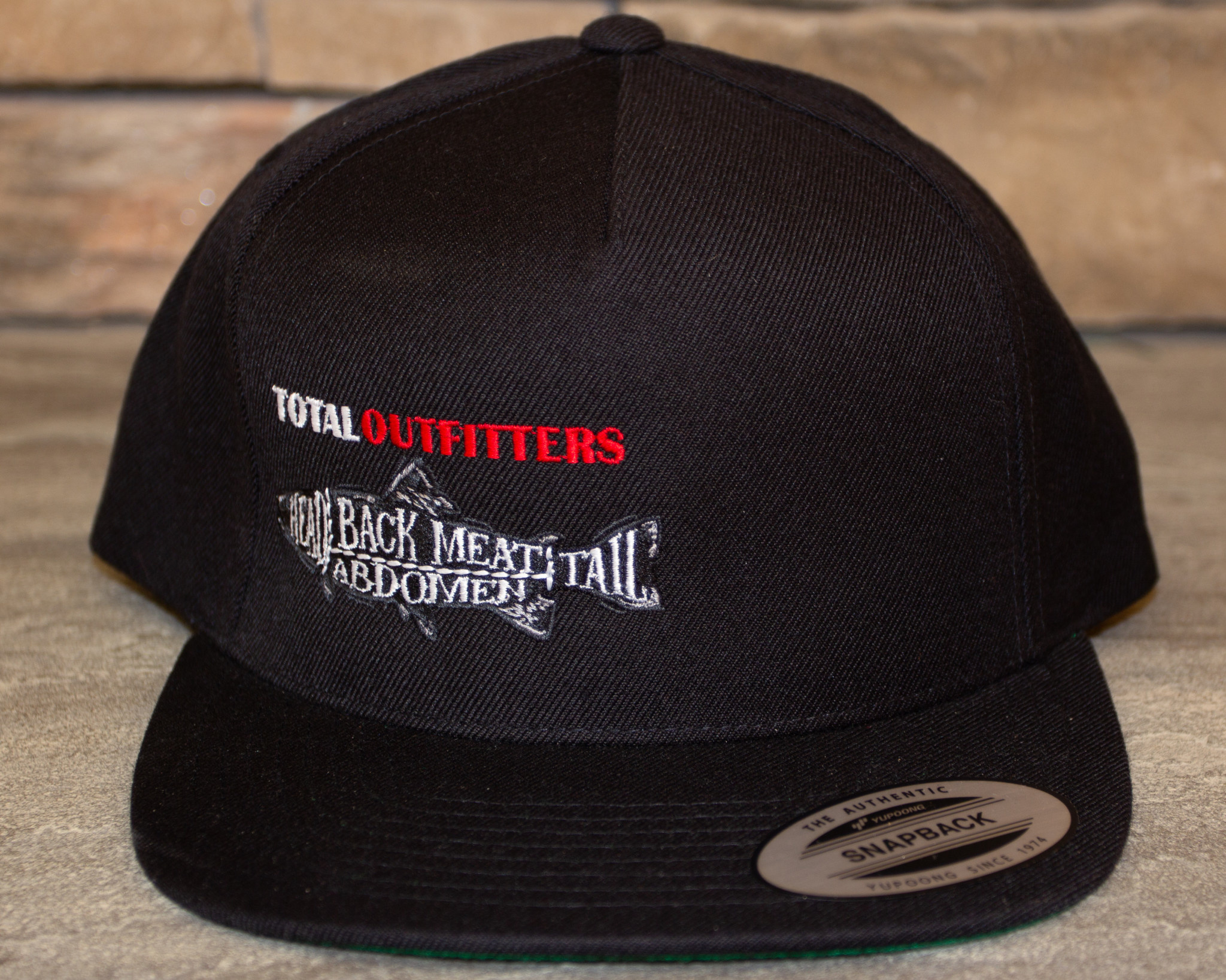 TOTAL BLACK FITTED CAP