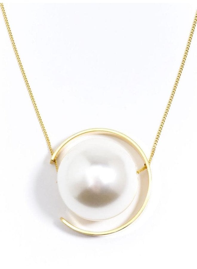 Pearl Bound Necklace