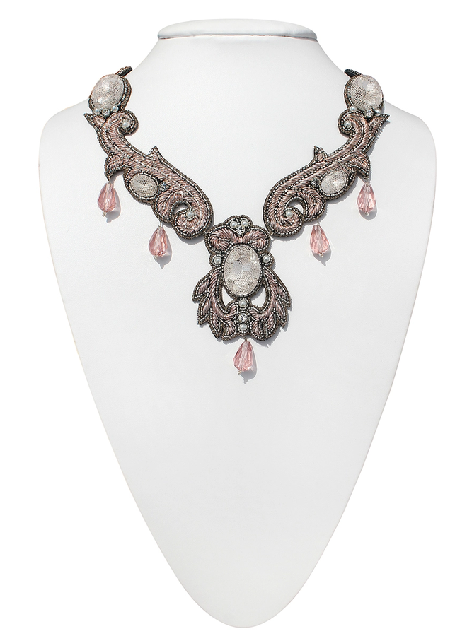 Fantasy Necklace In Pink