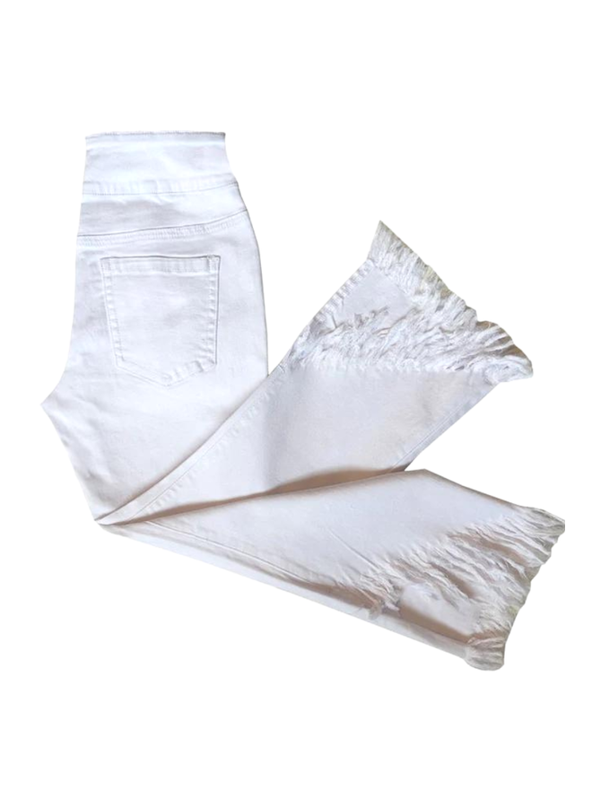 Magic Edge Pull On Capri In White