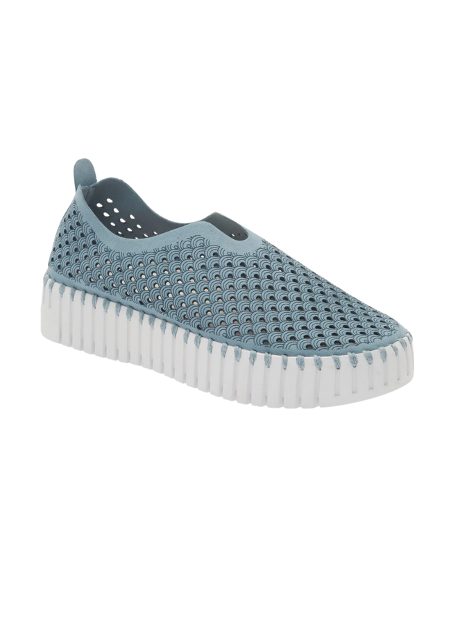 Ilse Jacobsen Platform Tulip Shoe in Blue Cloud
