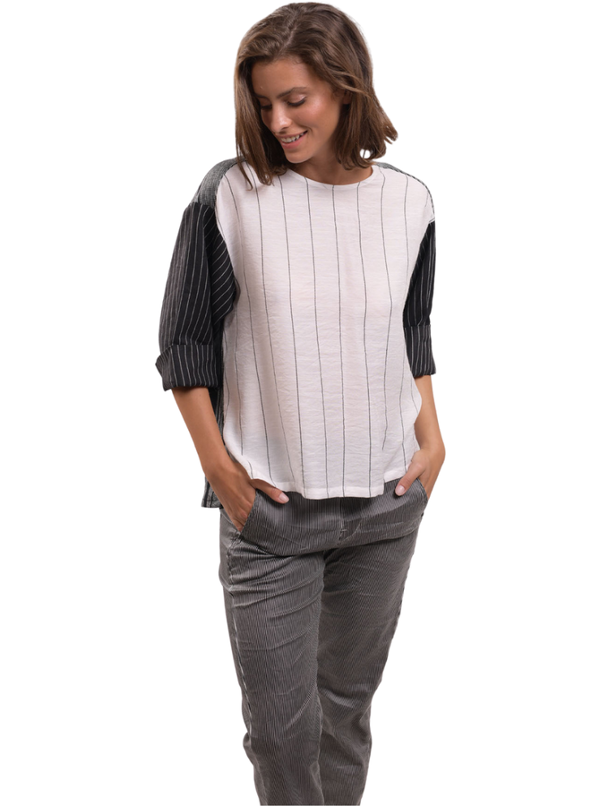 Alembika Linea Keyhole Top