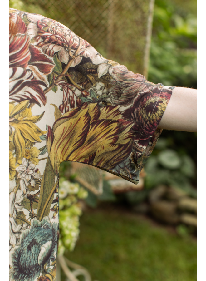 Market of Stars Love Grows Wild Luxe Tee ONE SIZE