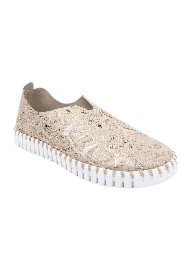 Ilse Jacobsen Metallic Snakeskin Tulip Shoe in Wheat