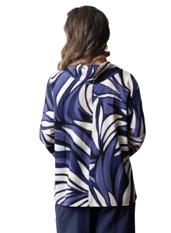 Olivia Crepe Georgette Waves Pullover in Navy