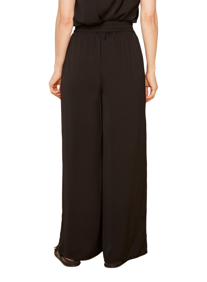 Renuar Soft And Beautiful Pants In Black